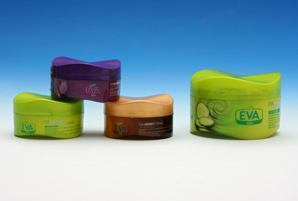 Pleťové krémy Eva Cosmetics jsou k dostání v lékárnách, maloobchodním řetězci Tesco a řetězci drogerií Schlecker a na internetu např. na www.eva-shop.cz.