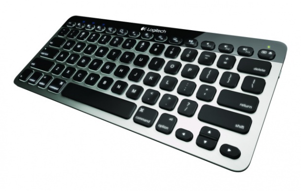 Klávesnice Logitech Bluetooth Easy-Switch Keyboard má inteligentní podsvícení kláves a využívá technologii snadného přepínání Bluetooth
